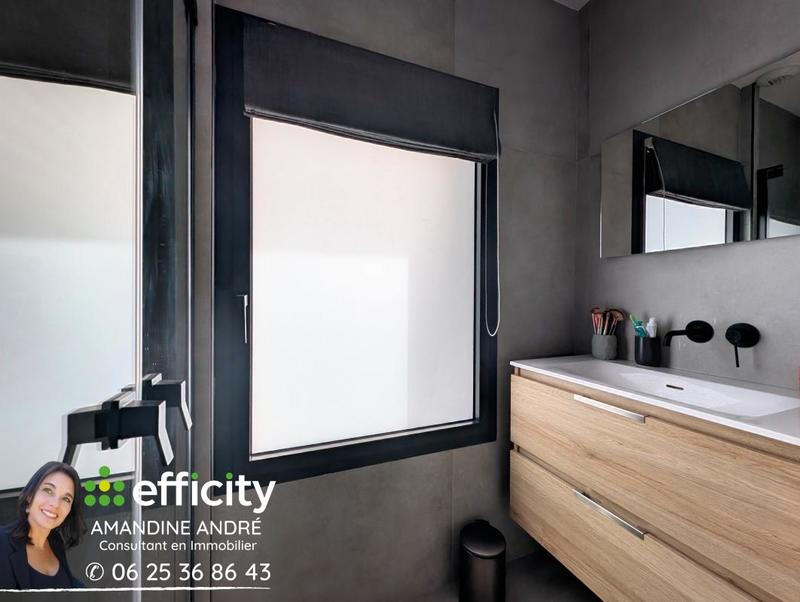 Maison - 245 m² - 7 pièces