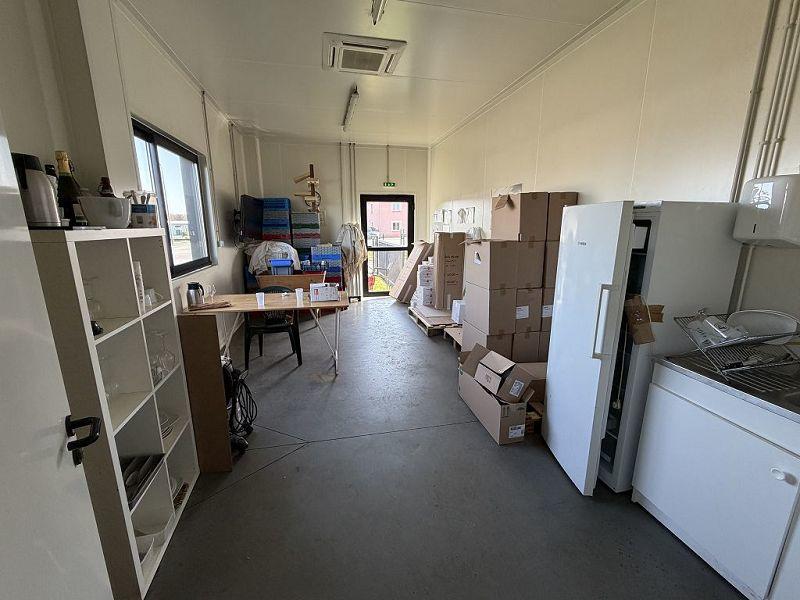 Local commercial - 645 m² - 4 pièces