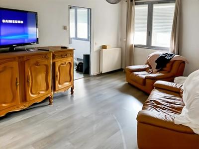 Appartement - 56 m² - 5 pièces