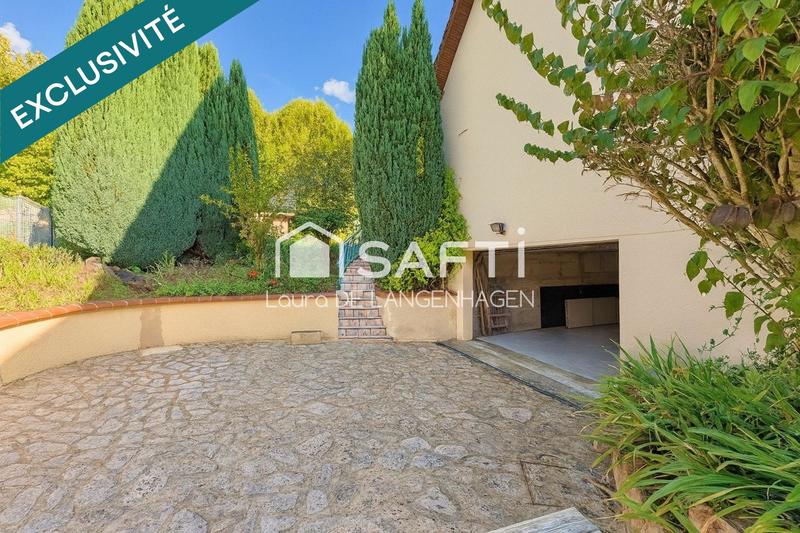 Maison - 225 m² - 10 pièces