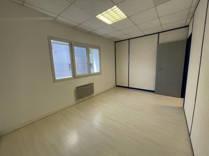 Bureau - 106 m²