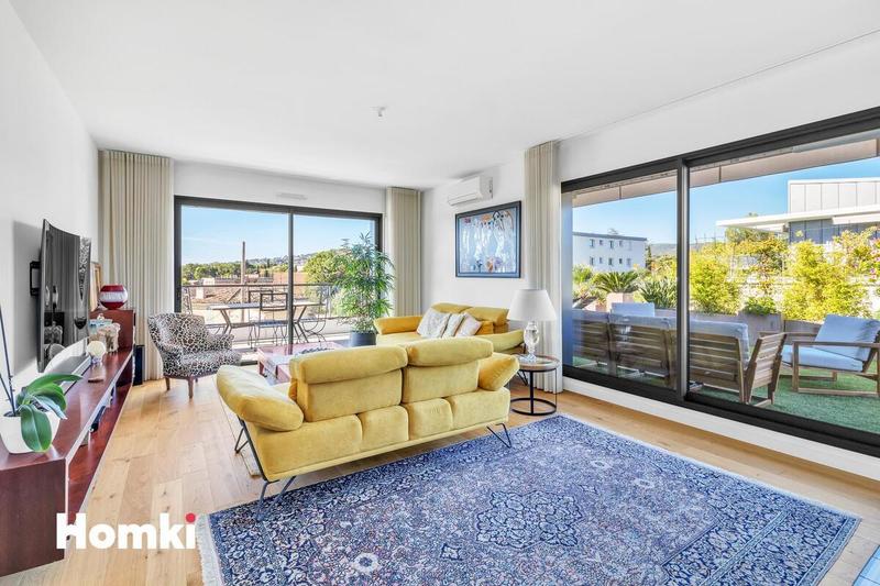 Appartement - 96 m² - 4 pièces