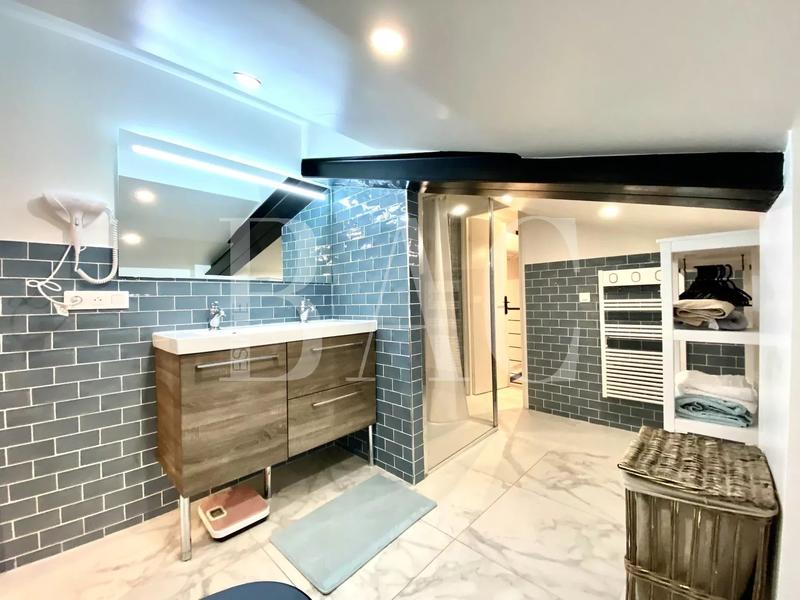 Appartement - 130 m² - 4 pièces