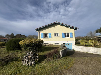 Maison - 98 m² - 4 pièces