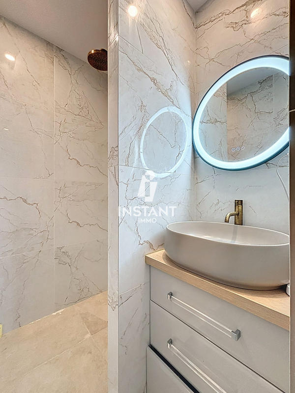 Appartement - 96 m² - 5 pièces