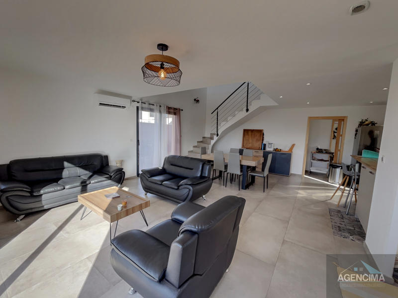 Maison - 190 m² - 9 pièces