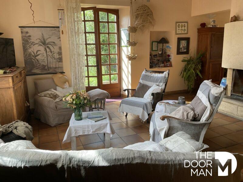 Maison - 148 m² - 8 pièces