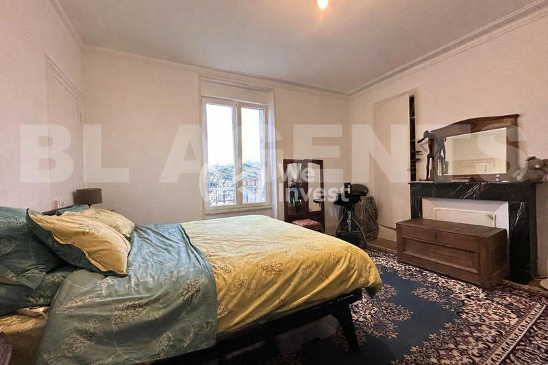 Maison - 247 m² - 10 pièces