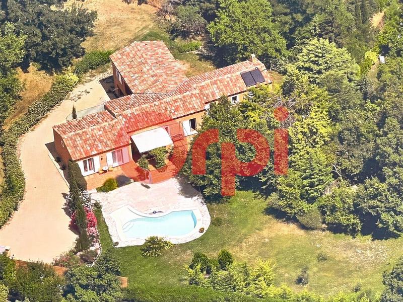 Villa - 251 m² - 7 pièces