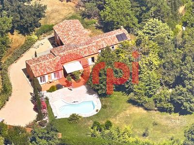 Villa - 251 m² - 7 pièces