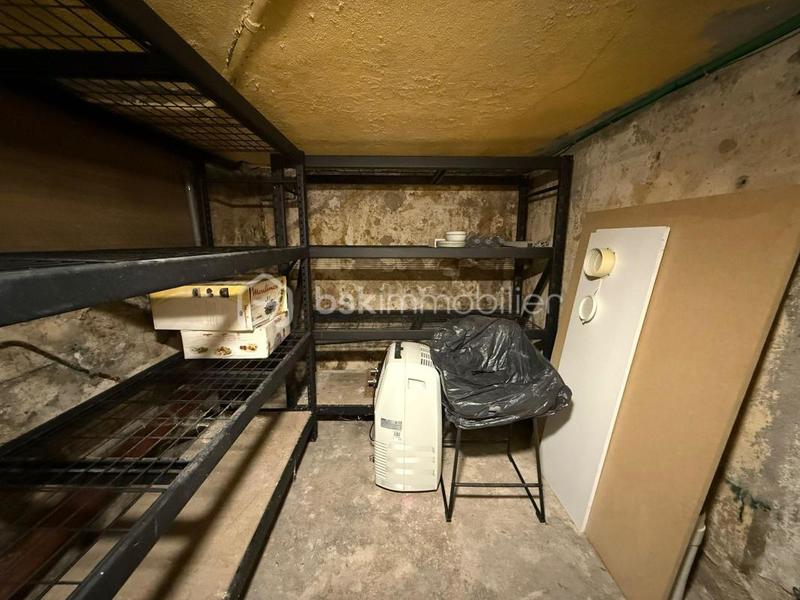 Parking / Garage - 8 m²