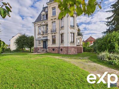 Maison - 443 m² - 17 pièces