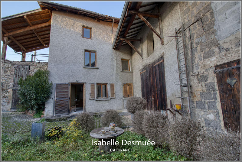 Maison de village - 104 m² - 4 pièces