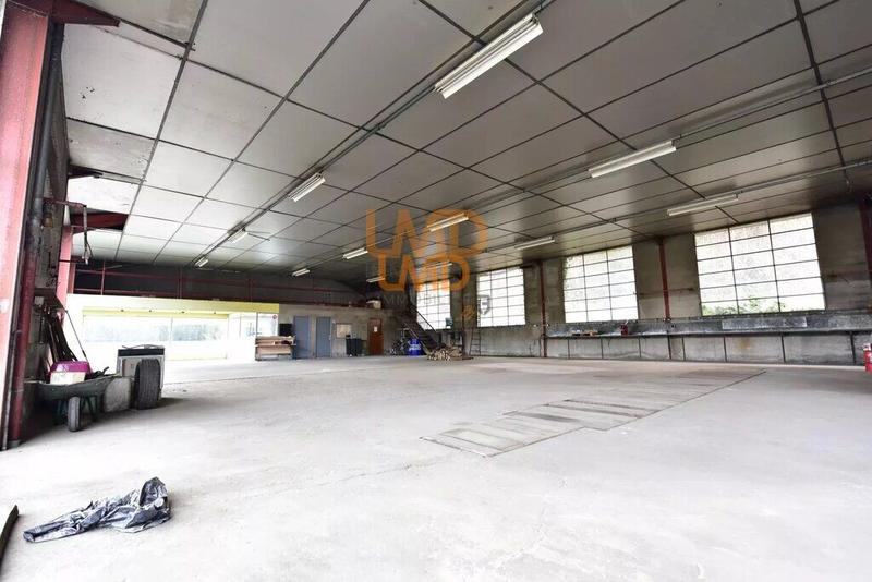 Local commercial - 630 m² - 3 pièces