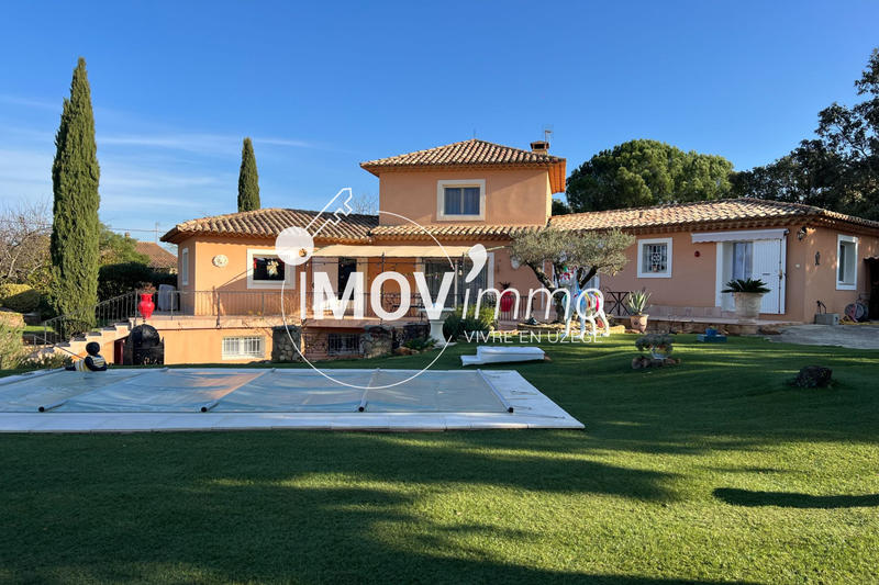 Villa - 185 m² - 8 pièces