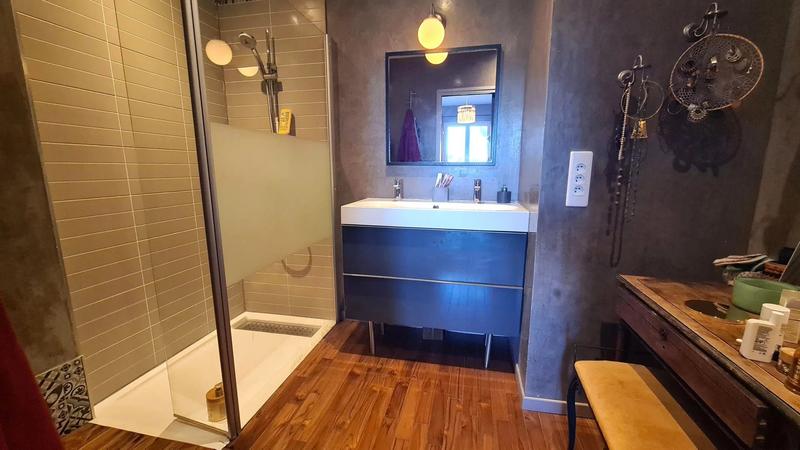 Villa - 208 m² - 8 pièces