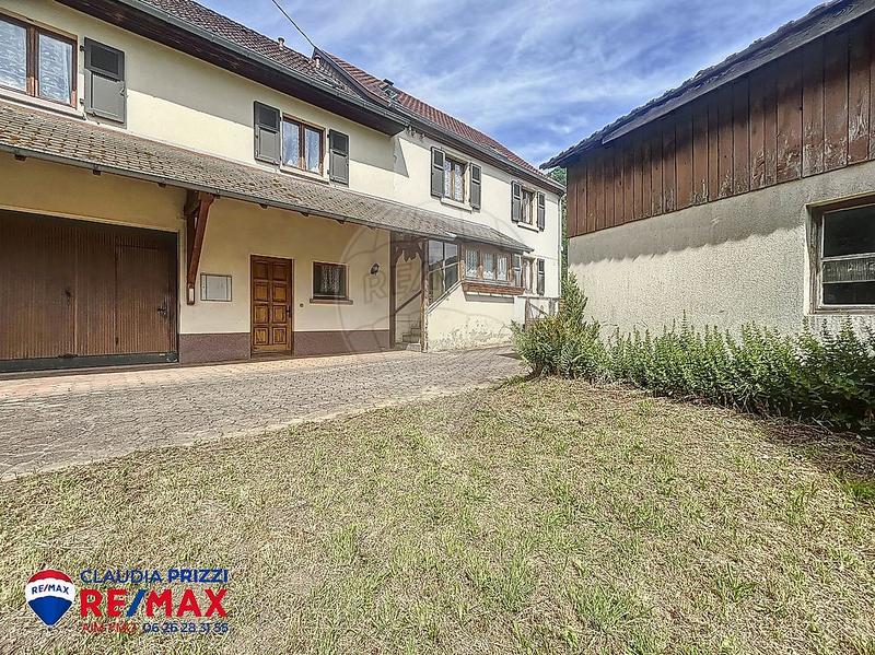 Maison - 255 m² - 9 pièces