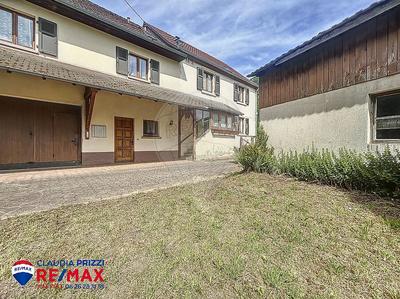 Maison - 255 m² - 9 pièces