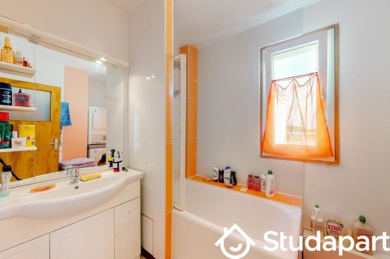 Chambre - 11 m² - 1 pièce