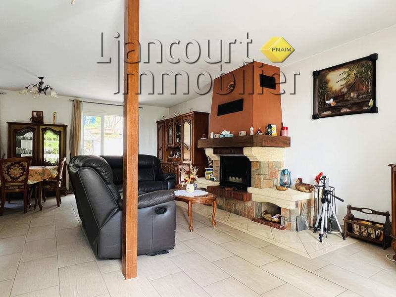 Maison - 110 m² - 6 pièces
