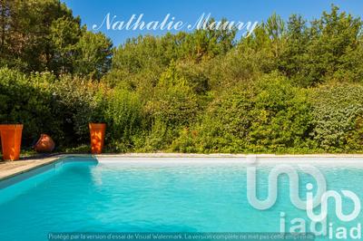 Maison - 240 m² - 7 pièces