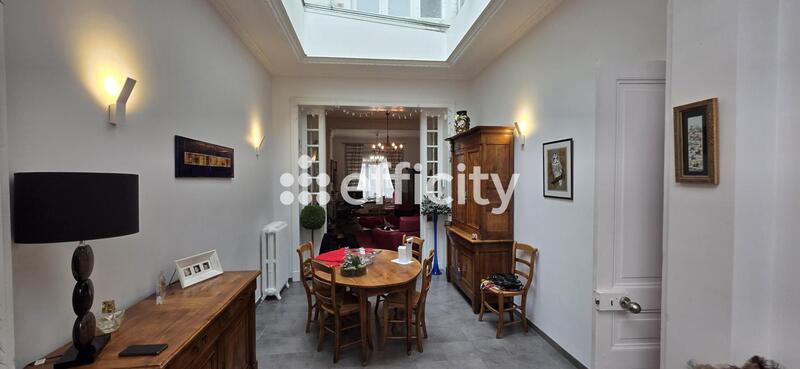 Maison - 190 m² - 8 pièces