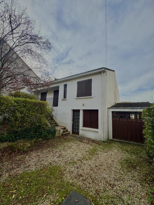 Maison - 143 m² - 6 pièces