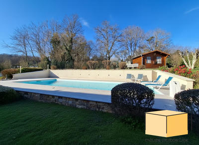 Villa - 140 m² - 8 pièces