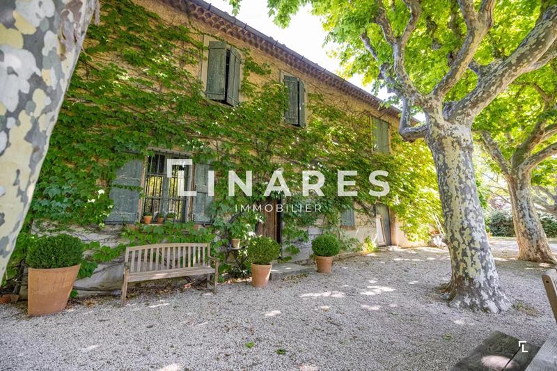 Bastide - 236 m² - 6 pièces