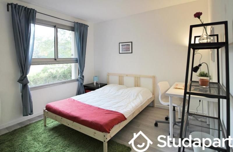 Chambre - 11 m² - 1 pièce