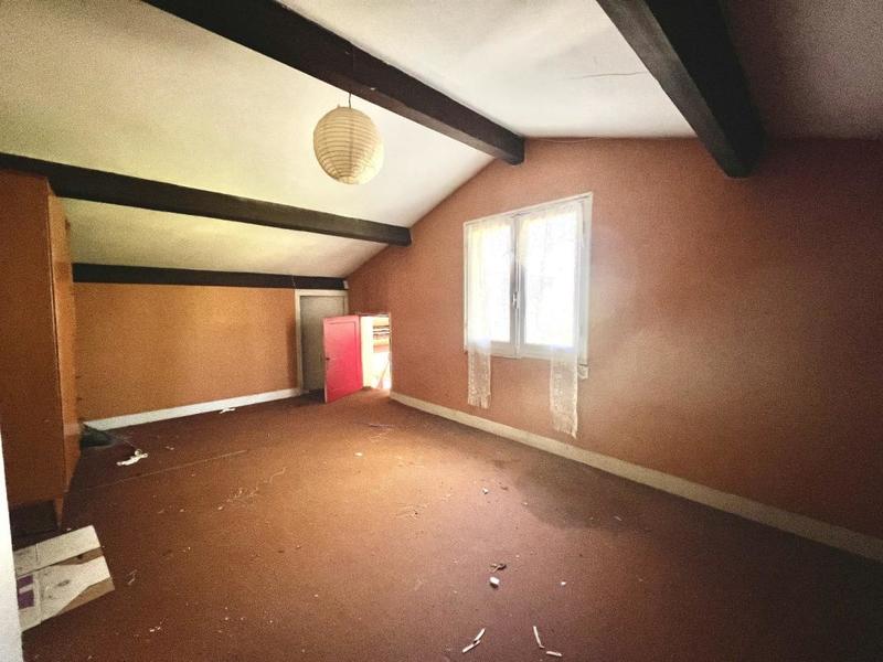 Maison - 90 m² - 6 pièces