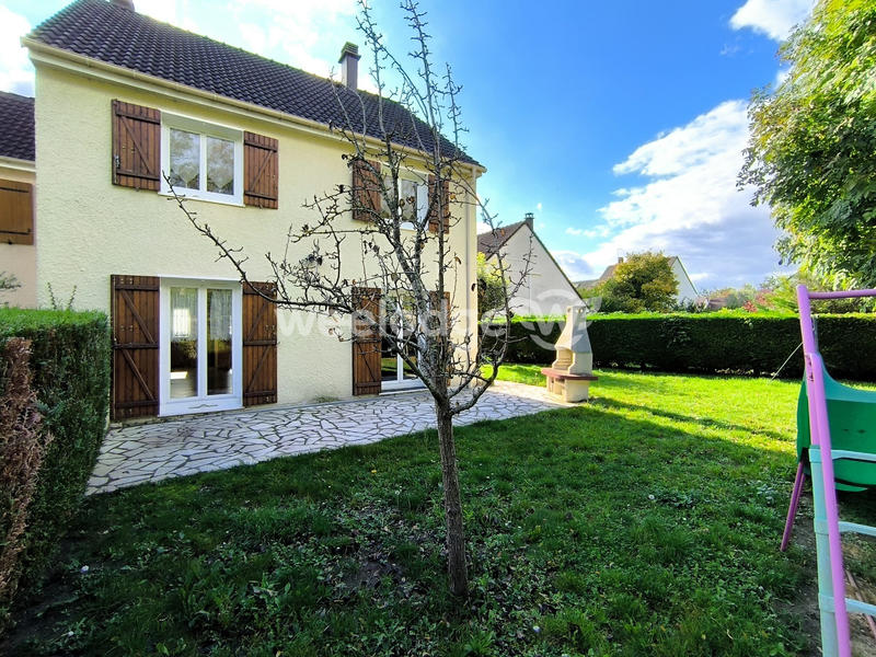 Maison - 98 m² - 6 pièces