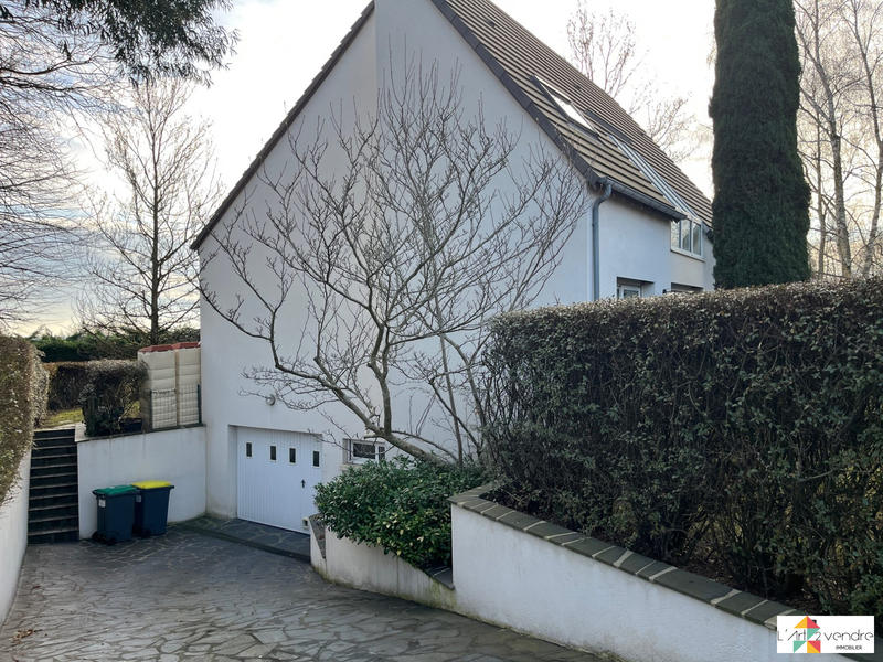 Maison contemporaine - 136 m² - 6 pièces