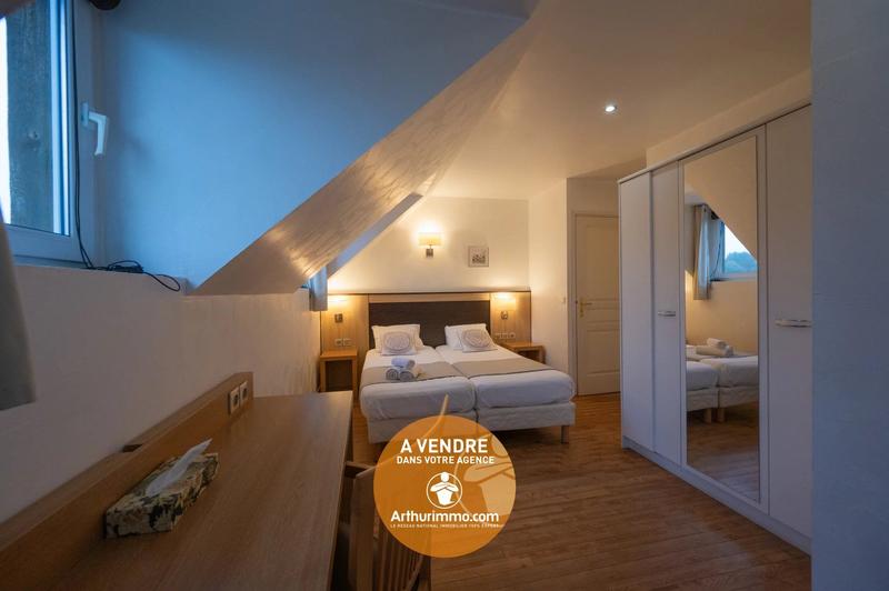 Maison - 200 m² - 7 pièces