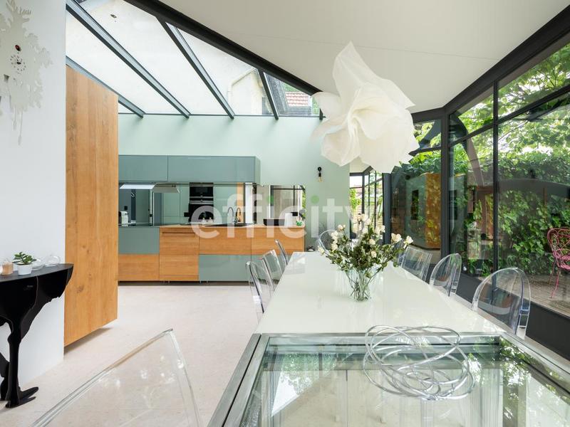 Maison - 140 m² - 4 pièces