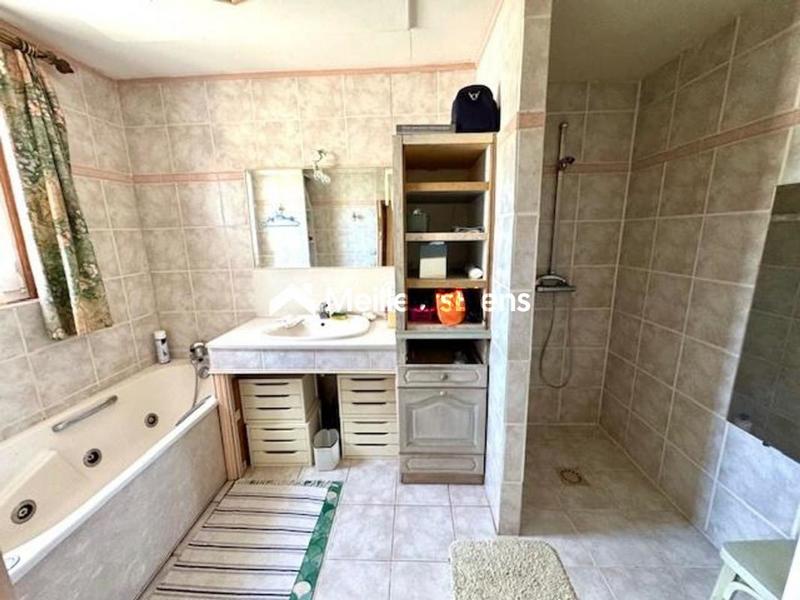 Maison - 125 m² - 8 pièces