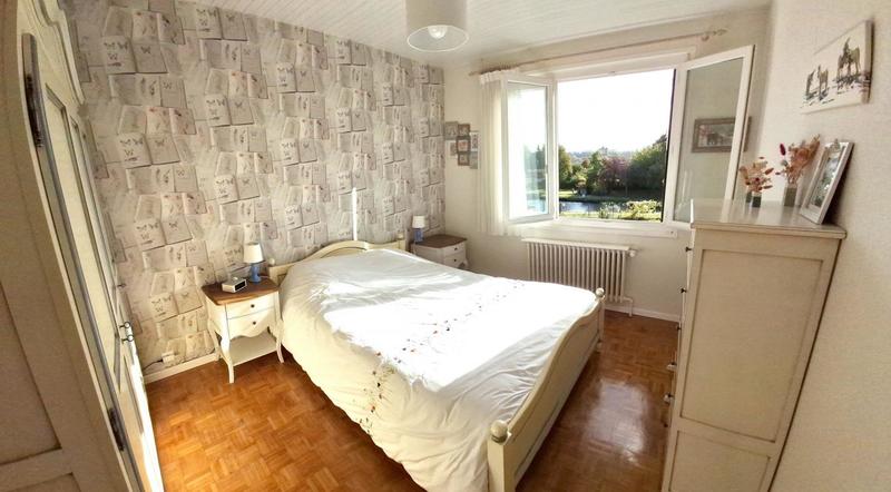 Maison - 97 m² - 5 pièces