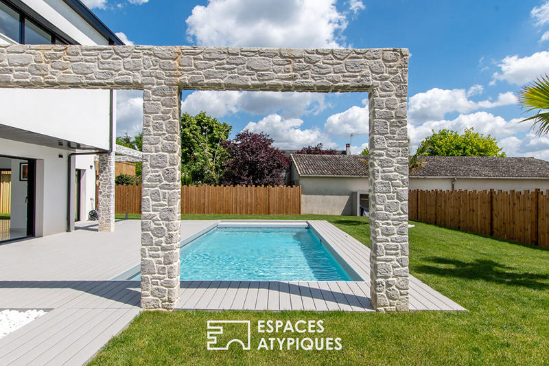 Maison - 285 m² - 8 pièces
