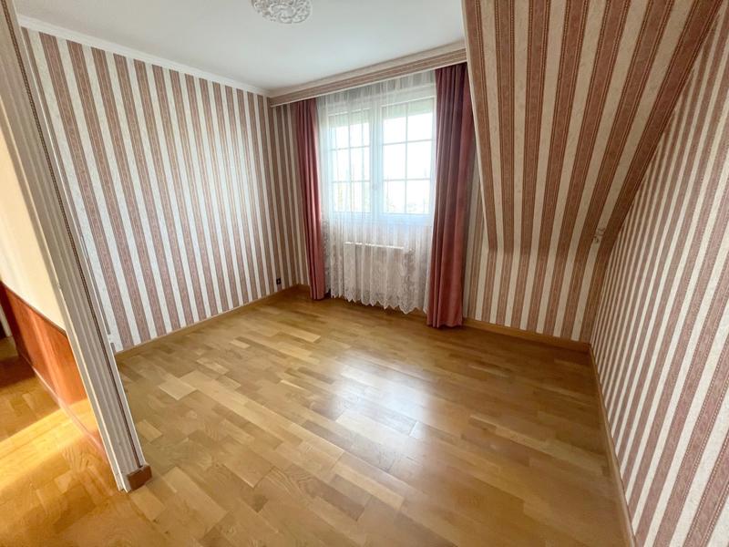 Maison traditionnelle - 80 m² - 5 pièces