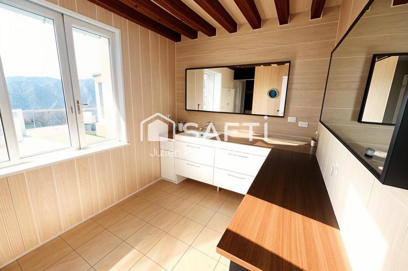 Maison - 120 m² - 6 pièces