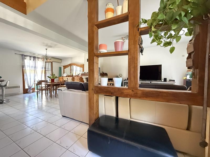 Maison traditionnelle - 130 m² - 8 pièces