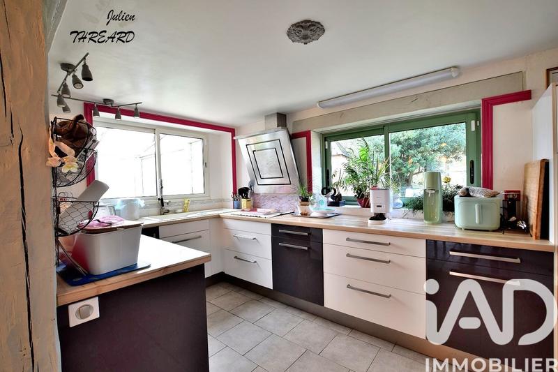 Maison - 212 m² - 6 pièces
