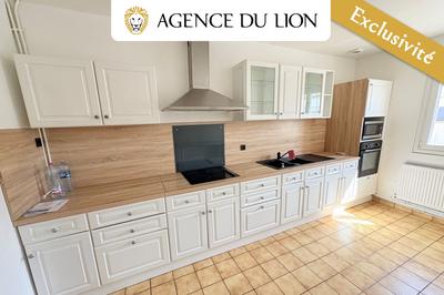 Maison - 172 m² - 9 pièces