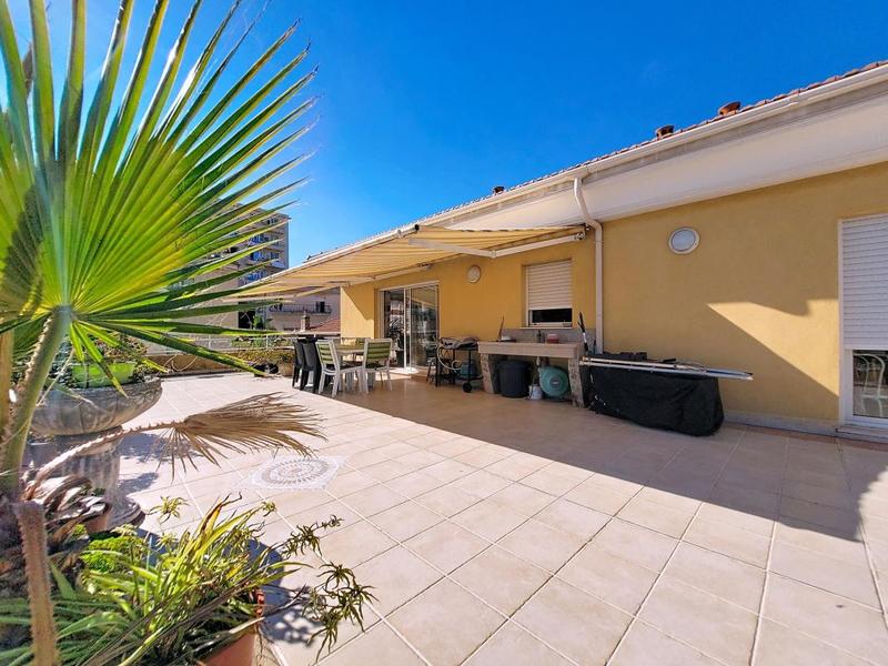 Duplex - 195 m² - 7 pièces