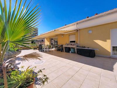 Duplex - 195 m² - 7 pièces