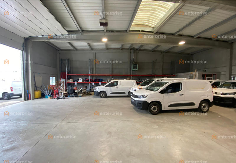 Local d'activité / Entrepôt - 400 m²