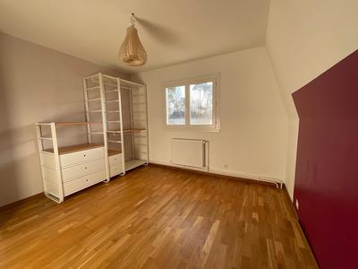 Maison - 101 m² - 5 pièces