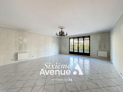 Maison - 111 m² - 4 pièces