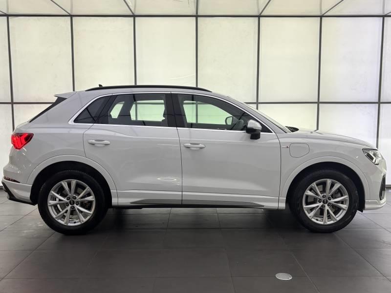 Audi Q3 45 TFSIe 245 ch s tronic 6 s line