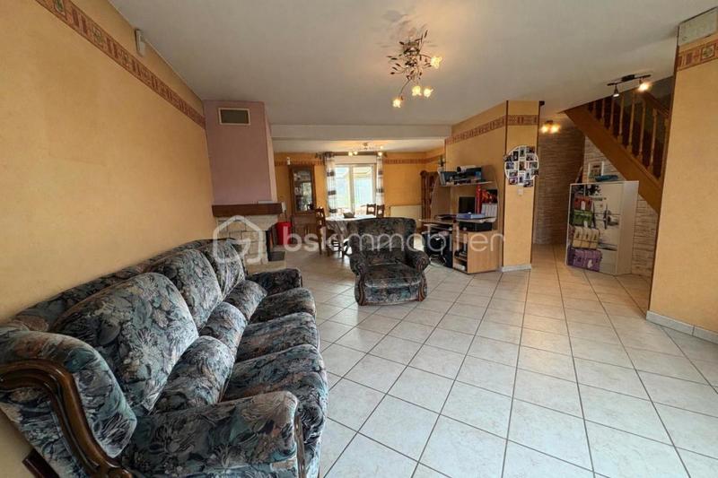 Maison traditionnelle - 151 m² - 6 pièces